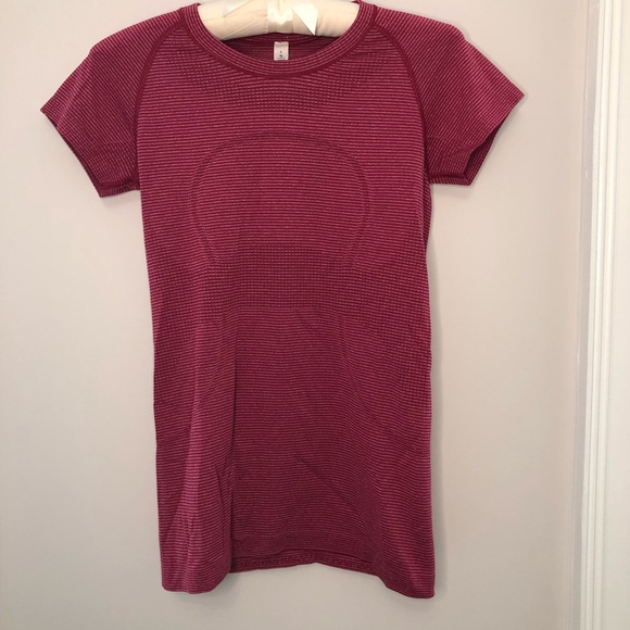 lululemon athletica Tops - Lululemon Swiftly Tech Short Sleeve Crew